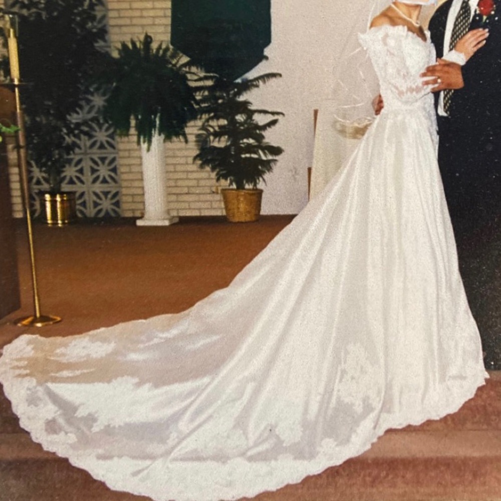 Wedding Dress 2-4 100% Silk — BUNDLE